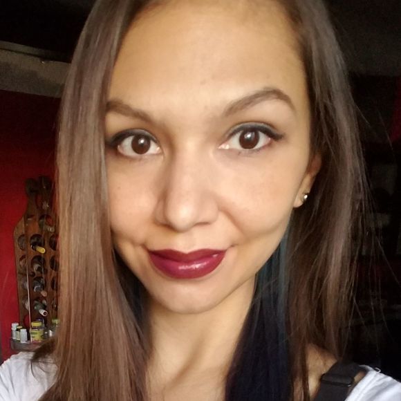 Meet your Posher, Melissa - Picture 1 of 1